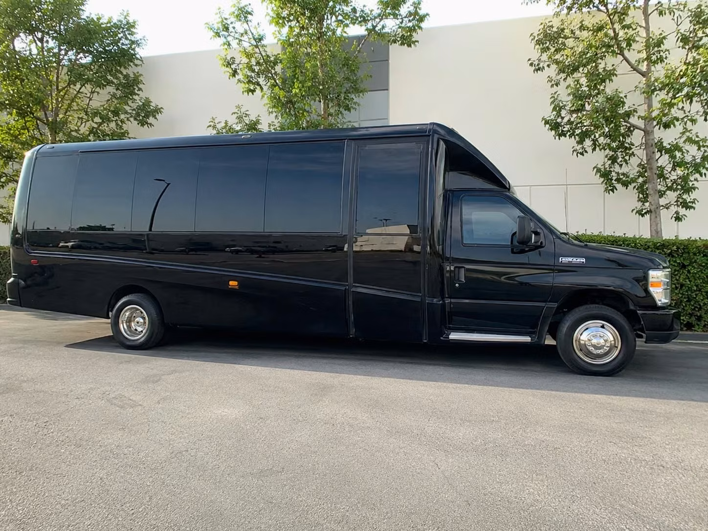 inglewood bus rentals for school field trips
